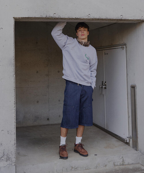 WHIMSIC（ウィムジック）の「【WHIMSIC】ロゴプリントスウェット”SILENCE IS VIOLENC”（スウェット・レディース・グレー/サンドベージュ・FREE）」の3枚目の写真