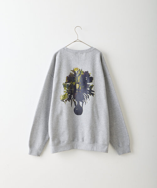 WHIMSIC（ウィムジック）の「【WHIMSIC】ロゴプリントスウェット”SILENCE IS VIOLENC”（スウェット・レディース・グレー/サンドベージュ・FREE）」の6枚目の写真