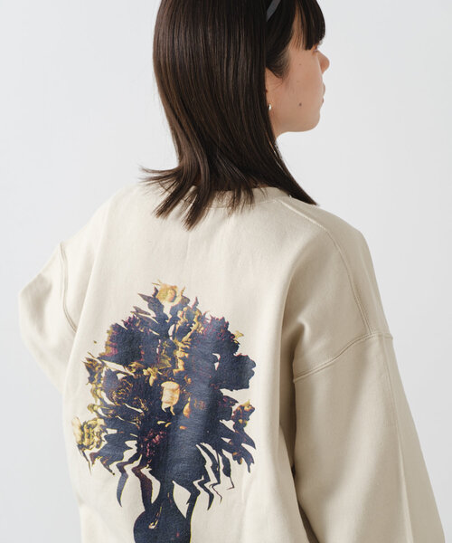 WHIMSIC（ウィムジック）の「【WHIMSIC】ロゴプリントスウェット”SILENCE IS VIOLENC”（スウェット・レディース・グレー/サンドベージュ・FREE）」の15枚目の写真