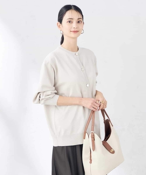 a.v.v(アーヴェヴェ)の「スウェットライククルーネックニットカーディガン(カーディガン/ボレロ・レディース・ミント/グレー系その他/チャコールグレー・36/34/38/40/42)」の10枚目の写真