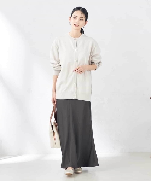 a.v.v(アーヴェヴェ)の「スウェットライククルーネックニットカーディガン(カーディガン/ボレロ・レディース・ミント/グレー系その他/チャコールグレー・36/34/38/40/42)」の11枚目の写真