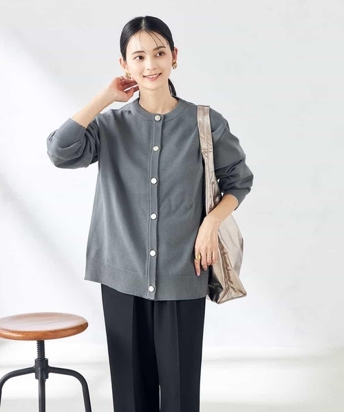 a.v.v(アーヴェヴェ)の「スウェットライククルーネックニットカーディガン(カーディガン/ボレロ・レディース・ミント/グレー系その他/チャコールグレー・36/34/38/40/42)」の15枚目の写真