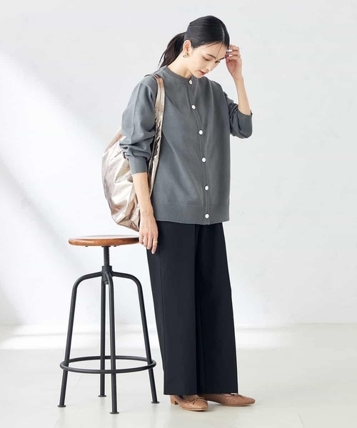 a.v.v(アーヴェヴェ)の「スウェットライククルーネックニットカーディガン(カーディガン/ボレロ・レディース・ミント/グレー系その他/チャコールグレー・36/34/38/40/42)」の17枚目の写真