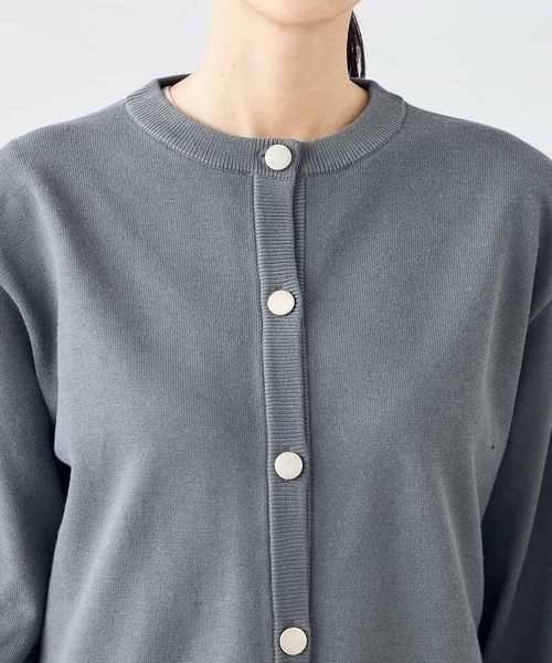 a.v.v(アーヴェヴェ)の「スウェットライククルーネックニットカーディガン(カーディガン/ボレロ・レディース・ミント/グレー系その他/チャコールグレー・36/34/38/40/42)」の22枚目の写真