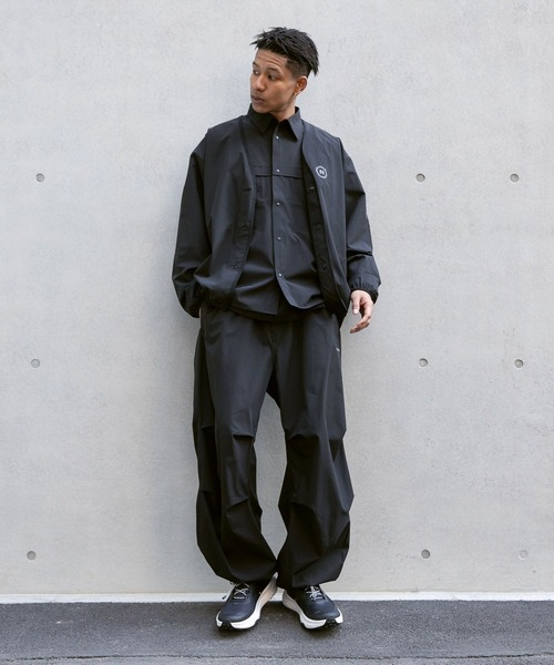 NUMERALS(ヌメラルズ)の「【NUMERALS】ライトシェルシャツカーディガン(カーディガン/ボレロ・メンズ・ブラック/カーキ・LARGE/MEDIUM)」の4枚目の写真