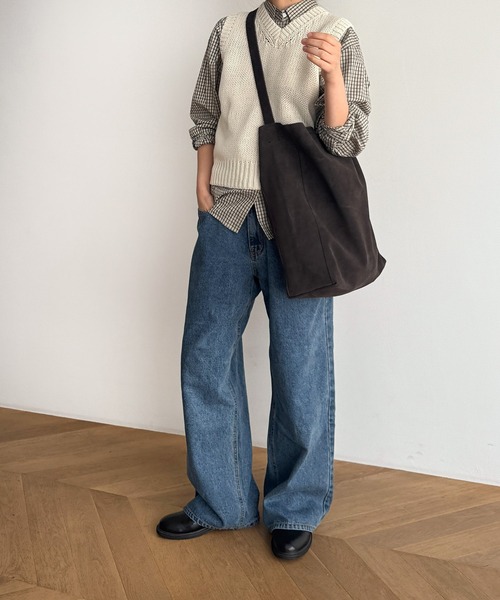 CANAL JEAN(キャナルジーン)の「diggity スエード2wayバッグ(ショルダーバッグ・レディース・ベージュ/グレー/ブラウン/カーキ/チャコールグレー・ONE SIZE)」の16枚目の写真