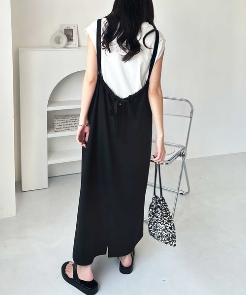 GeeRA（ジーラ）の「【S-XLサイズ展開】ハーフジップカットジョーゼットキャミワンピース（ワンピース・レディース・ベージュ/ブラック・LARGE/X-LARGE/MEDIUM/SMALL）」の8枚目の写真