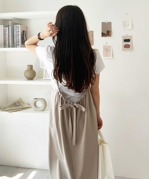 GeeRA（ジーラ）の「【S-XLサイズ展開】ハーフジップカットジョーゼットキャミワンピース（ワンピース・レディース・ベージュ/ブラック・LARGE/X-LARGE/MEDIUM/SMALL）」の19枚目の写真