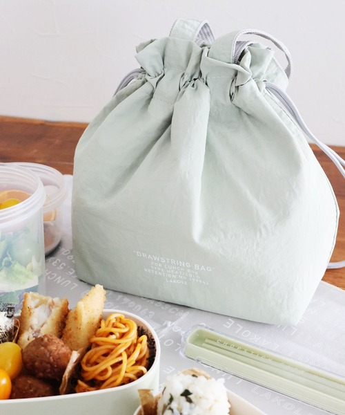 LAKOLE（ラコレ）の「ランチ巾着トートバッグ / 287226（お弁当箱・レディース・グリーン/グレー/アイボリー/ダークグレー・FREE）」の4枚目の写真