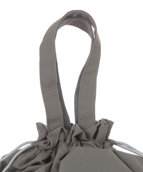 LAKOLE（ラコレ）の「ランチ巾着トートバッグ / 287226（お弁当箱・レディース・グリーン/グレー/アイボリー/ダークグレー・FREE）」の6枚目の写真