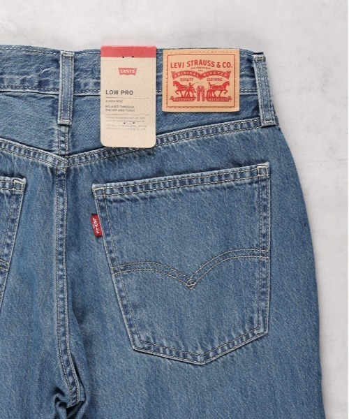 Levi's(リーバイス)の「Levi's(リーバイス)【レディース】「LOW PRO」ストレート(デニムパンツ・レディース・ダークインディゴブルー・27inch/26inch/24inch/25inch)」の5枚目の写真