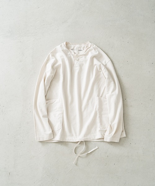 quadro(クオドロ)の「ドライ度詰天竺ヘンリーネックプルオーバー(Tシャツ/カットソー・メンズ・ダークネイビー/グリーン/キナリ/モカ・LARGE/MEDIUM)」の1枚目の写真