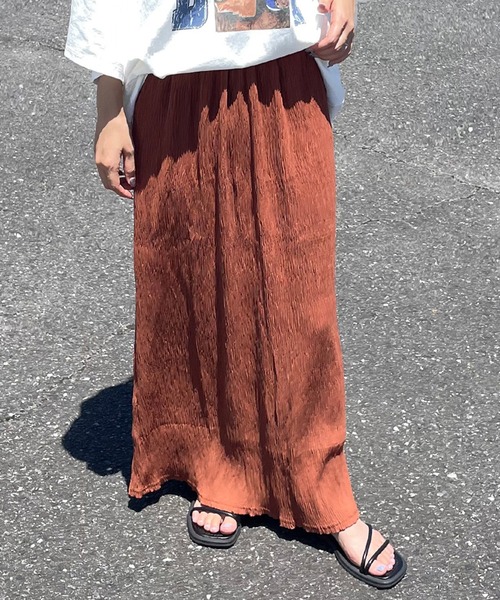 CRB（シーアールビー）の「プリーツIラインロングスカート（スカート・レディース・ブラック/グレー/アイボリー/グリーン/ブルー/ピンク/イエロー/ピンク系その他/ダークグリーン/オレンジ/ブラウン・F）」の11枚目の写真