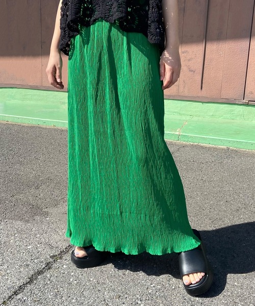 CRB（シーアールビー）の「プリーツIラインロングスカート（スカート・レディース・ブラック/グレー/アイボリー/グリーン/ブルー/ピンク/イエロー/ピンク系その他/ダークグリーン/オレンジ/ブラウン・F）」の6枚目の写真