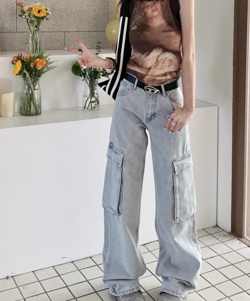 LETee（レティー）の「ウォッシュデニム　カーゴパンツ（デニムパンツ・レディース・ライトブルー・S/M）」の6枚目の写真
