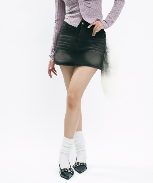 Clum(クルム)の「Vintage-like denim skirt (with shorts) / ヴィンテージライクデニムスカート(ショーツ付き)(スカート・レディース・ブラック/ライトブルー/ブルー・MEDIUM/SMALL)」の9枚目の写真
