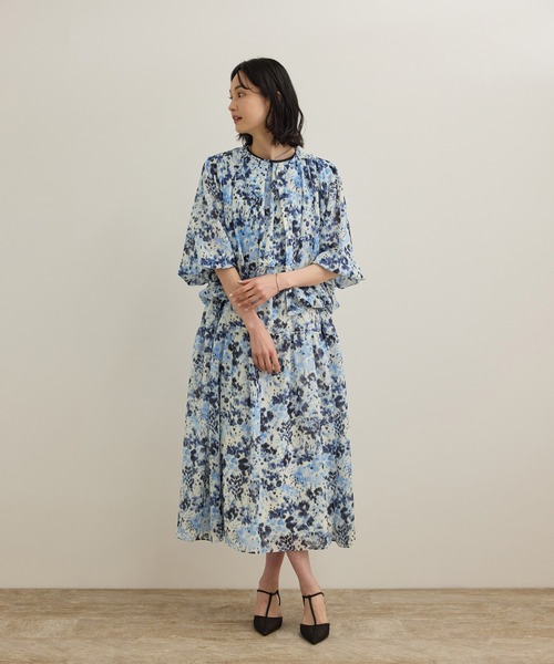 ROPE'(ロペ)の「【洗える】フェイディドフラワープリント・無地ブラウス(シャツ/ブラウス・レディース・ダークブラウン/ブラック/オフホワイト/ブルー・FREE)」の9枚目の写真