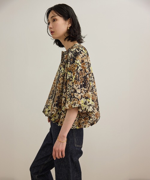 ROPE'(ロペ)の「【洗える】フェイディドフラワープリント・無地ブラウス(シャツ/ブラウス・レディース・ダークブラウン/ブラック/オフホワイト/ブルー・FREE)」の15枚目の写真