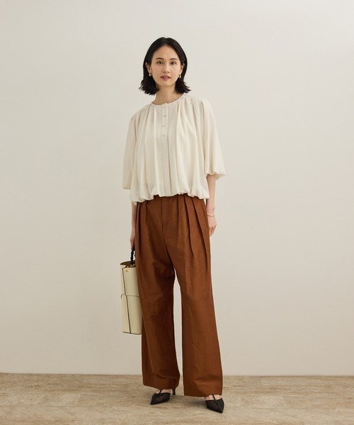 ROPE'(ロペ)の「【洗える】フェイディドフラワープリント・無地ブラウス(シャツ/ブラウス・レディース・ダークブラウン/ブラック/オフホワイト/ブルー・FREE)」の16枚目の写真
