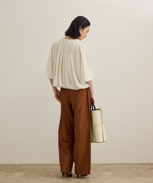 ROPE'(ロペ)の「【洗える】フェイディドフラワープリント・無地ブラウス(シャツ/ブラウス・レディース・ダークブラウン/ブラック/オフホワイト/ブルー・FREE)」の17枚目の写真