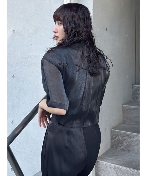 MURUA(ムルーア)の「【セットアップ対応】シャイニーシアーショートシャツ(シャツ/ブラウス・レディース・ライトグリーン/ブラック/アイボリー/ブラウン・FREE)」の18枚目の写真