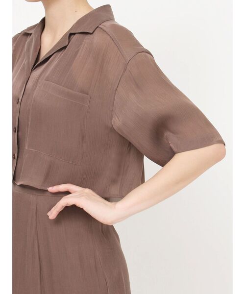 MURUA（ムルーア）の「【セットアップ対応】シャイニーシアーショートシャツ（シャツ/ブラウス・レディース・ライトグリーン/ブラック/アイボリー/ブラウン・FREE）」の8枚目の写真