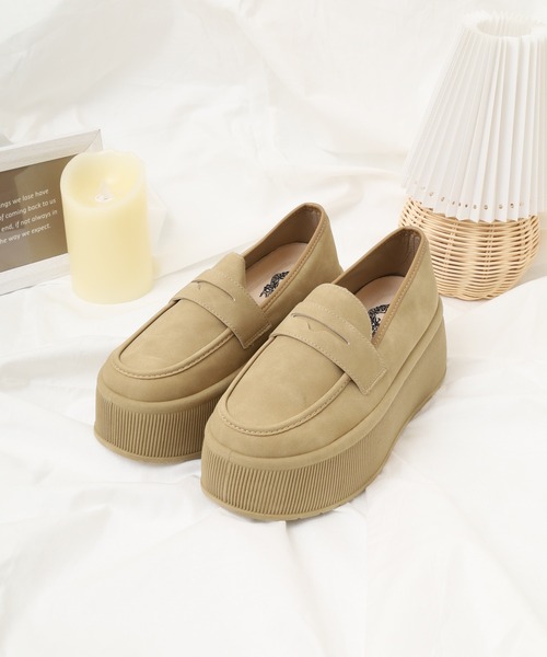 LOVEHUNTER(ラブハンター)の「LOVEHUNTER 厚底ウェッジソール ローファー/モカシン スニーカー(スニーカー・レディース・ベージュ/キャメル/ブラック×ホワイト/シルバー/ブラック×ブラック/ブラック/グレー/ホワイト/グレー系その他/ブラック系その他/イエロー系その他/ベージュ系その他/ベージュ系/ブラック系/イエロー系/グレー系・40/44/36/43/42/41/39/38/37)」の11枚目の写真