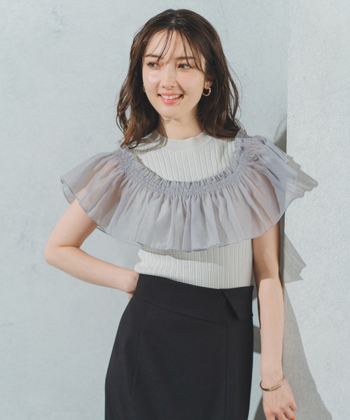 MISCH MASCH（ミッシュマッシュ）の「肩開きラッフルアイレットリブニット（ニット/セーター・レディース・グレー/ブラック/ピンク・ﾌﾘ-）」の7枚目の写真