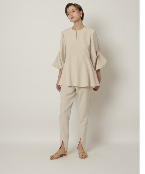 CADUNE(カデュネ)の「スリットパンツ(その他パンツ・レディース・ブラック/ベージュ/ブラウン/ネイビー・34/38/36)」の13枚目の写真