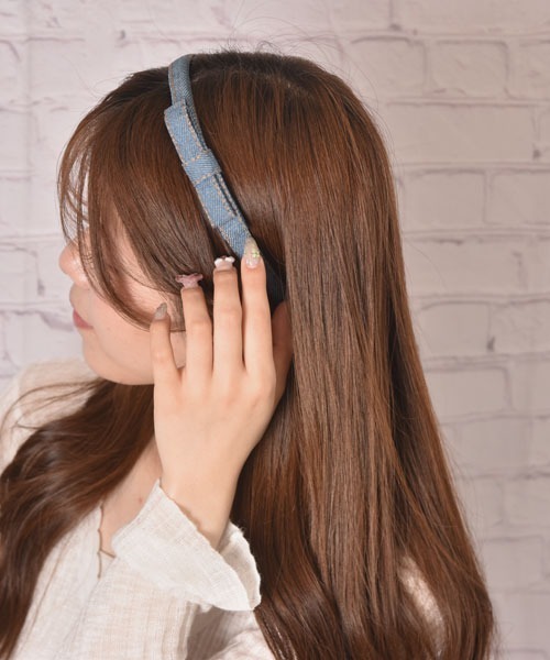 VIBGYOR Women（ヴィブジョー　ウィメン）の「【float】デニム リボン デザイン カチューシャ（カチューシャ・レディース・ライトブルー/ブラック/インディゴブルー・FREE）」の15枚目の写真