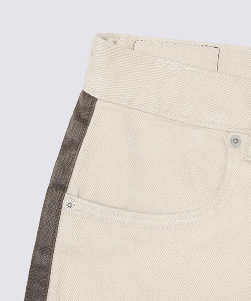 VANS(バンズ)の「ウィメンズ SIRELLE サイドストライプ パドルパンツ VN000MB72N1 OATMEAL(その他パンツ・レディース・オートミール・29inch/28inch/27inch/26inch/25inch)」の3枚目の写真