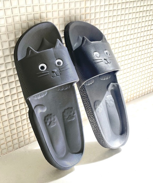 MILLION CARATS（ミリオンカラッツ）の「【肉球スタンプ付き】歩くたび視線をひとり占め。ゆるっと猫顔に癒される、大人も履けるキャットサンダル（サンダル・レディース・ブラック/オフホワイト/グレー・FREE）」の19枚目の写真