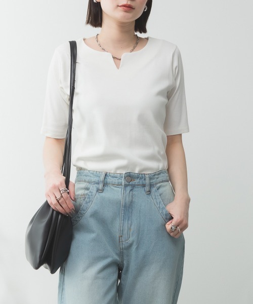 RCD(アールシーディー)の「キーネックコットン5分袖トップス(Tシャツ/カットソー・レディース・杢グレー/オフホワイト/ブラック/カーキ/グレイッシュベージュ・M/L/LL/3L/4L)」の20枚目の写真