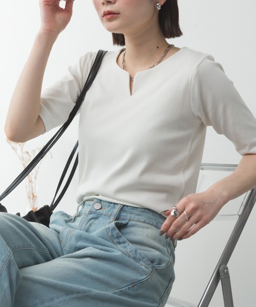 RCD(アールシーディー)の「キーネックコットン5分袖トップス(Tシャツ/カットソー・レディース・杢グレー/オフホワイト/ブラック/カーキ/グレイッシュベージュ・M/L/LL/3L/4L)」の22枚目の写真