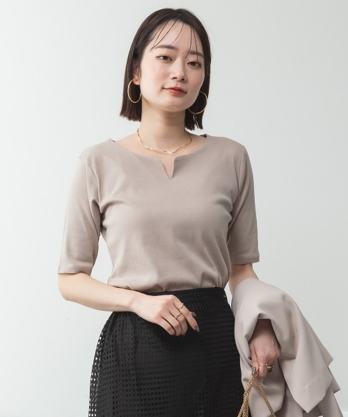RCD(アールシーディー)の「キーネックコットン5分袖トップス(Tシャツ/カットソー・レディース・杢グレー/オフホワイト/ブラック/カーキ/グレイッシュベージュ・M/L/LL/3L/4L)」の9枚目の写真