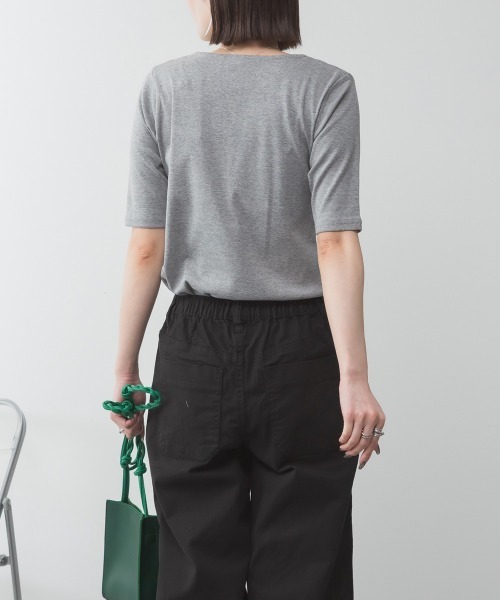 RCD(アールシーディー)の「キーネックコットン5分袖トップス(Tシャツ/カットソー・レディース・杢グレー/オフホワイト/ブラック/カーキ/グレイッシュベージュ・M/L/LL/3L/4L)」の14枚目の写真