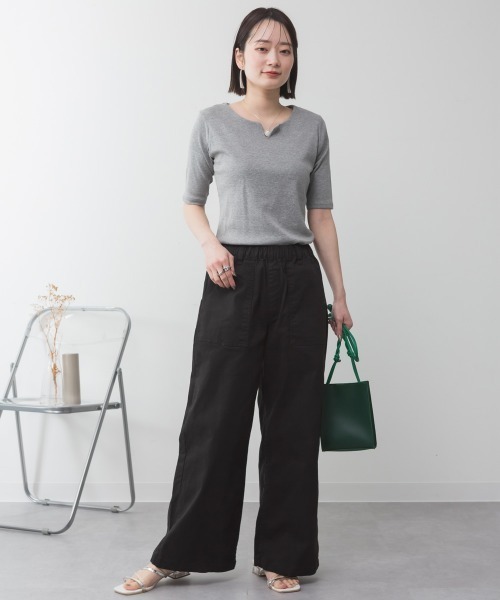 RCD(アールシーディー)の「キーネックコットン5分袖トップス(Tシャツ/カットソー・レディース・杢グレー/オフホワイト/ブラック/カーキ/グレイッシュベージュ・M/L/LL/3L/4L)」の17枚目の写真