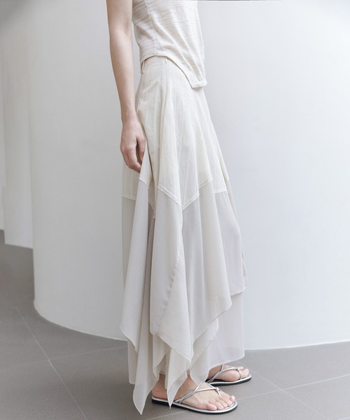 tageechita（タジチタ）の「【tageechita】レイヤード不規則ヘム ハイウエストAラインスカート（スカート・レディース・ブラック/ベージュ・S/M/L）」の5枚目の写真