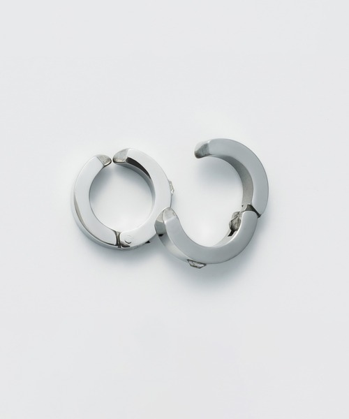 WYZ surgical stainless(ダブリューワイジィーサージカルステンレス)の「【 金属アレルギー対応 】ビジュー フープイヤリング サージカルステンレス(両耳用)(イヤリング・メンズ・シルバー/ブラック/ゴールド・FREE)」の5枚目の写真
