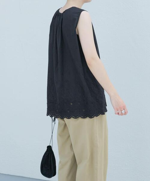 かぐれ（カグレ）の「刺繍ノースリーブプルオーバー（シャツ/ブラウス・レディース・オフホワイト/ブラック・FREE）」の14枚目の写真