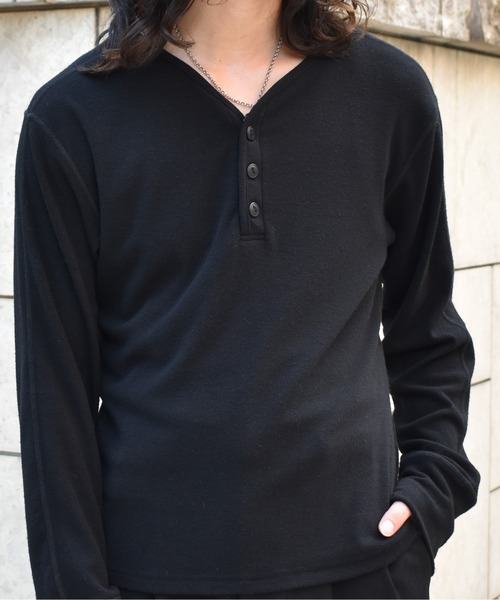 Noen(ノエン)の「Vネックヘンリーニットソー(ニット/セーター・メンズ・アイボリー/ブラック・MEDIUM/LARGE/X-LARGE)」の8枚目の写真