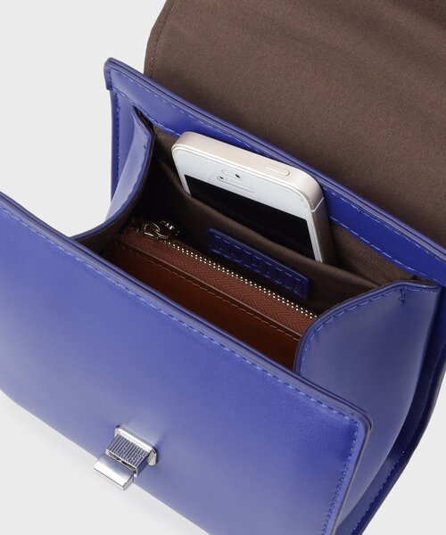 INDIVI(インディヴィ)の「ミニスクエアショルダー(ショルダーバッグ・レディース・ブルー系その他/ブラック・00)」の9枚目の写真