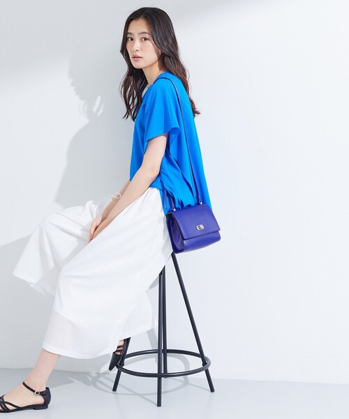 INDIVI(インディヴィ)の「ミニスクエアショルダー(ショルダーバッグ・レディース・ブルー系その他/ブラック・00)」の3枚目の写真