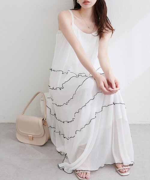 natural couture（ナチュラルクチュール）の「プリーツメローキャミワンピース（ワンピース・レディース・オフホワイト/ブラック/ブラウン・FREE）」の4枚目の写真