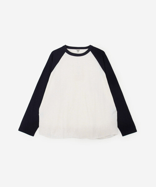 FilMelange（フィルメランジェ）の「FilMelange | 〈別注〉ベースボール 長袖Tシャツ WOMEN（Tシャツ/カットソー・レディース・グレー系その他/ホワイト系その他・1）」の4枚目の写真