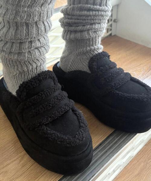 ESPERANZA（エスペランサ）の「SNSで話題！ふわもこボアサボ（サンダル・レディース・ベージュ/ブラック・LL/L/M/S）」の2枚目の写真