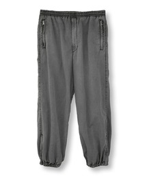 FUSE（フューズ）の「コットンナイロンピグメント加工パンツ（その他パンツ）」