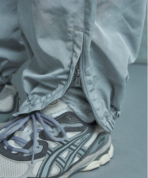 FUSE(フューズ)の「コットンナイロンピグメント加工パンツ(その他パンツ・メンズ・ブラック/オフホワイト・01/03/02)」の11枚目の写真