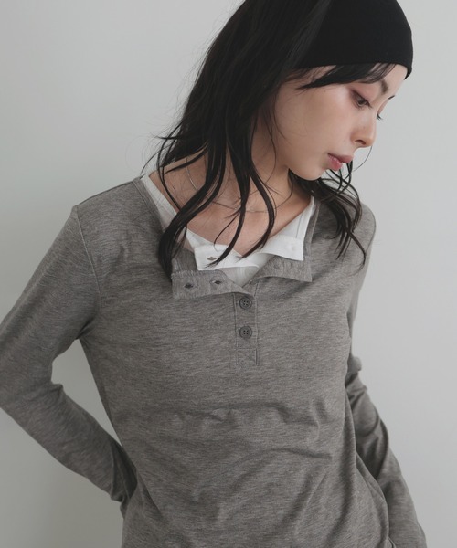 LIAN(リアン)の「バイカラーヘンリーネックプルオーバー【入荷禁止】(Tシャツ/カットソー・レディース・グレー/チャコールグレー/ブラウン・FREE)」の1枚目の写真