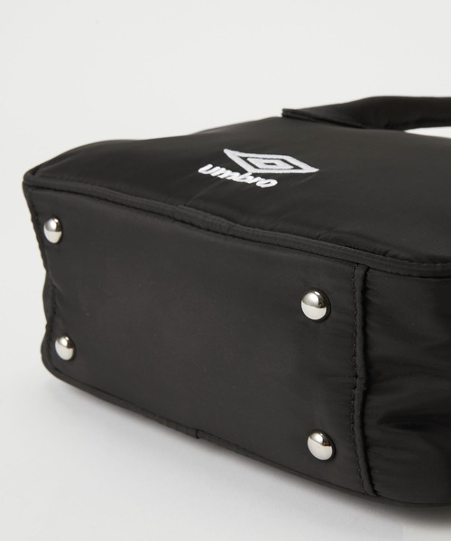 UMBRO（アンブロ）の「UMBRO/アンブロ 別注 撥水 ブランドロゴ刺繍 2WAYミニショルダーバッグ/ボストンバッグ（ボストンバッグ・レディース・グレー/ブラック/ネイビー・FREE）」の21枚目の写真